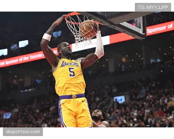 穆雷挡拆拉开空间提升三分效率明显优于约翰逊